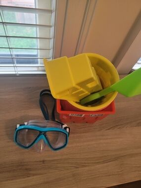 Kids Sand Castle with Snorkel Mask